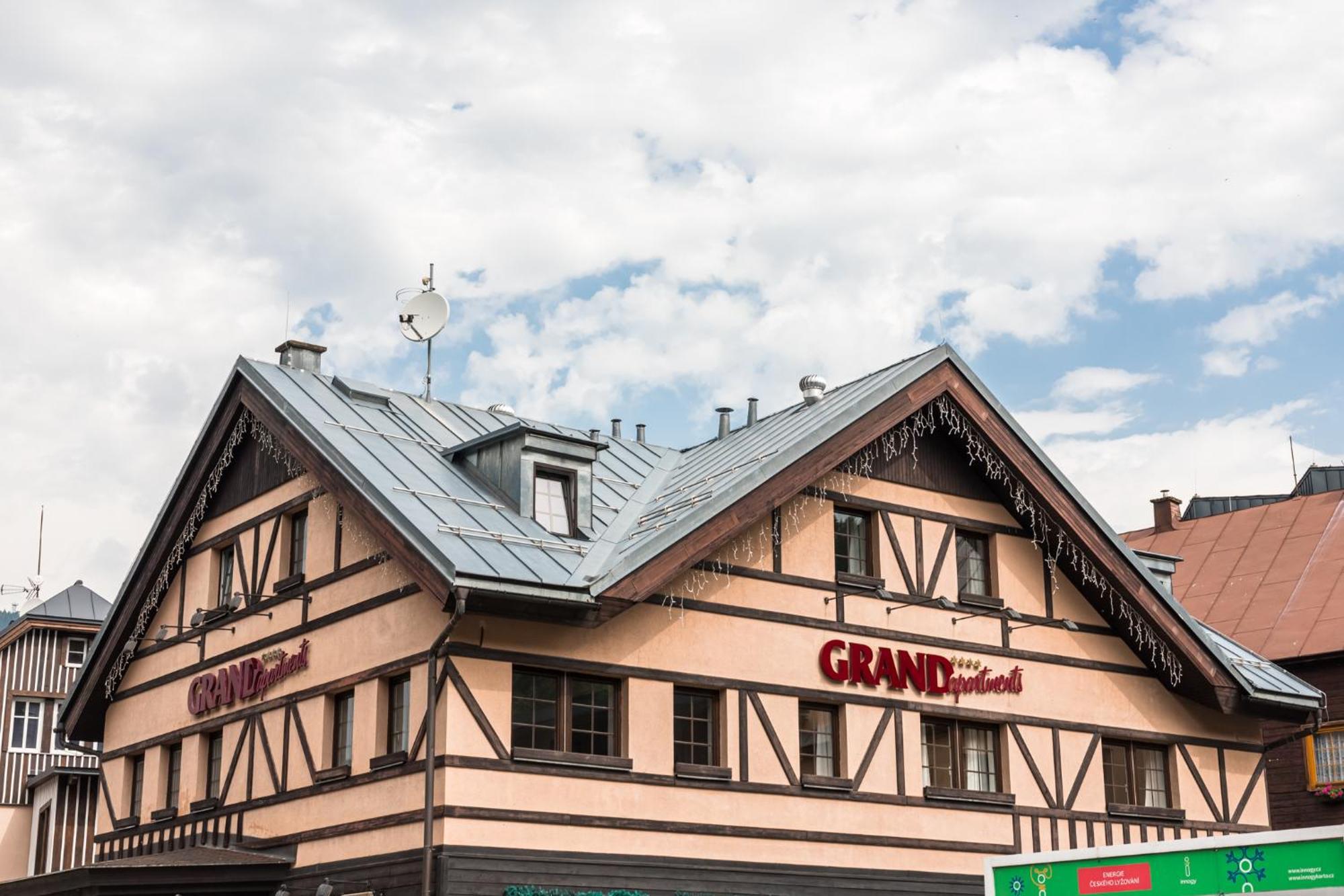 Grand Apartments Spindleruv Mlyn Bagian luar foto