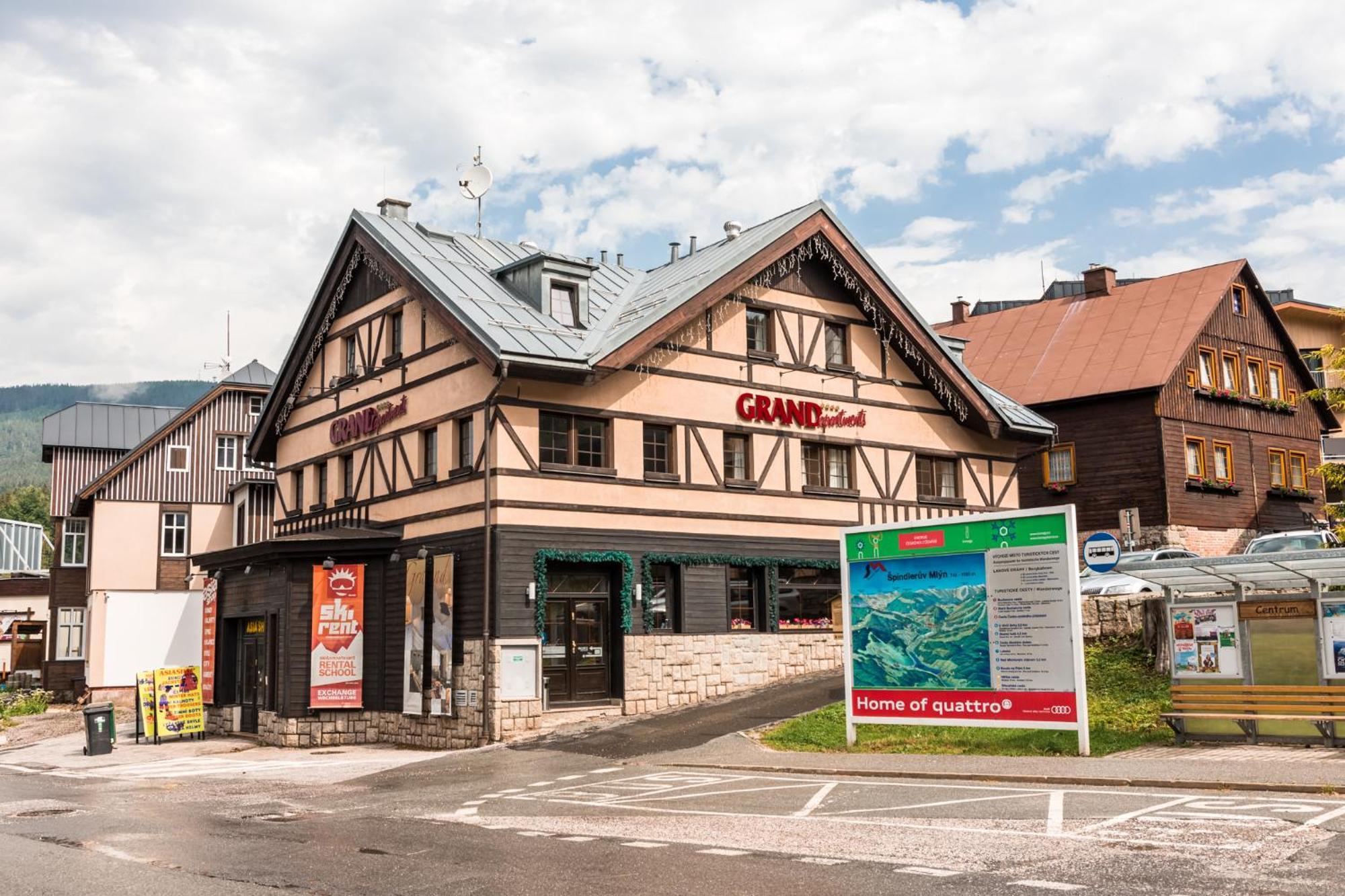 Grand Apartments Spindleruv Mlyn Bagian luar foto